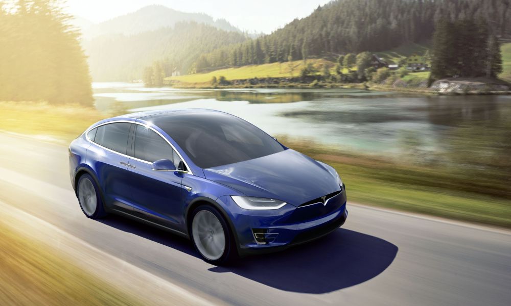 6 забележителни факта за новата Tesla Model X